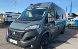 FOURGON CHAUSSON V 594 ROAD LINE VIP